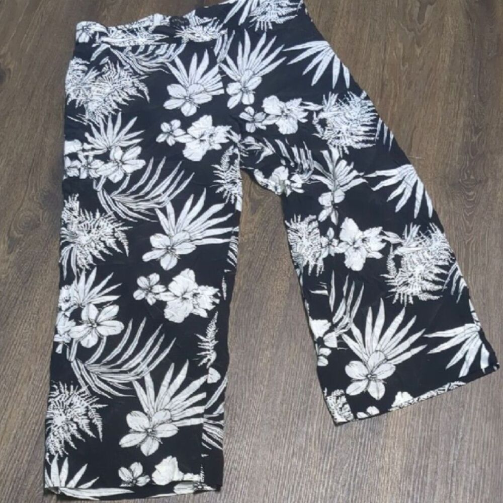 Talbots Black and White Floral and leaf Print Wide-Leg Women's Pants Size M